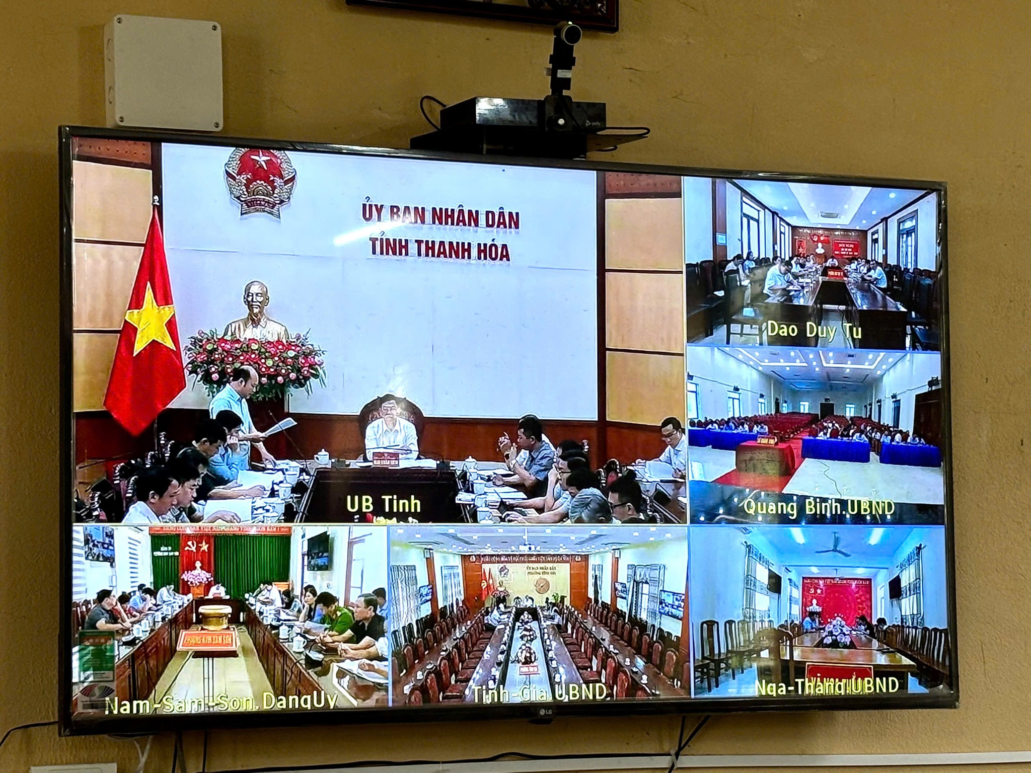 Anh-tin-bai